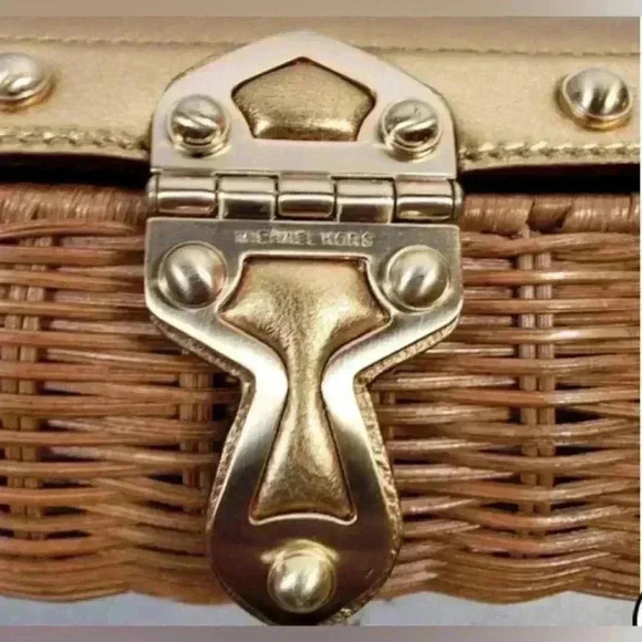 Michael Kors Santorini Gold Wicker Clutch - Picture 3 of 15